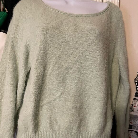 2/$15 Express Ivory Fuzzy Sweater - Picture 1 of 2